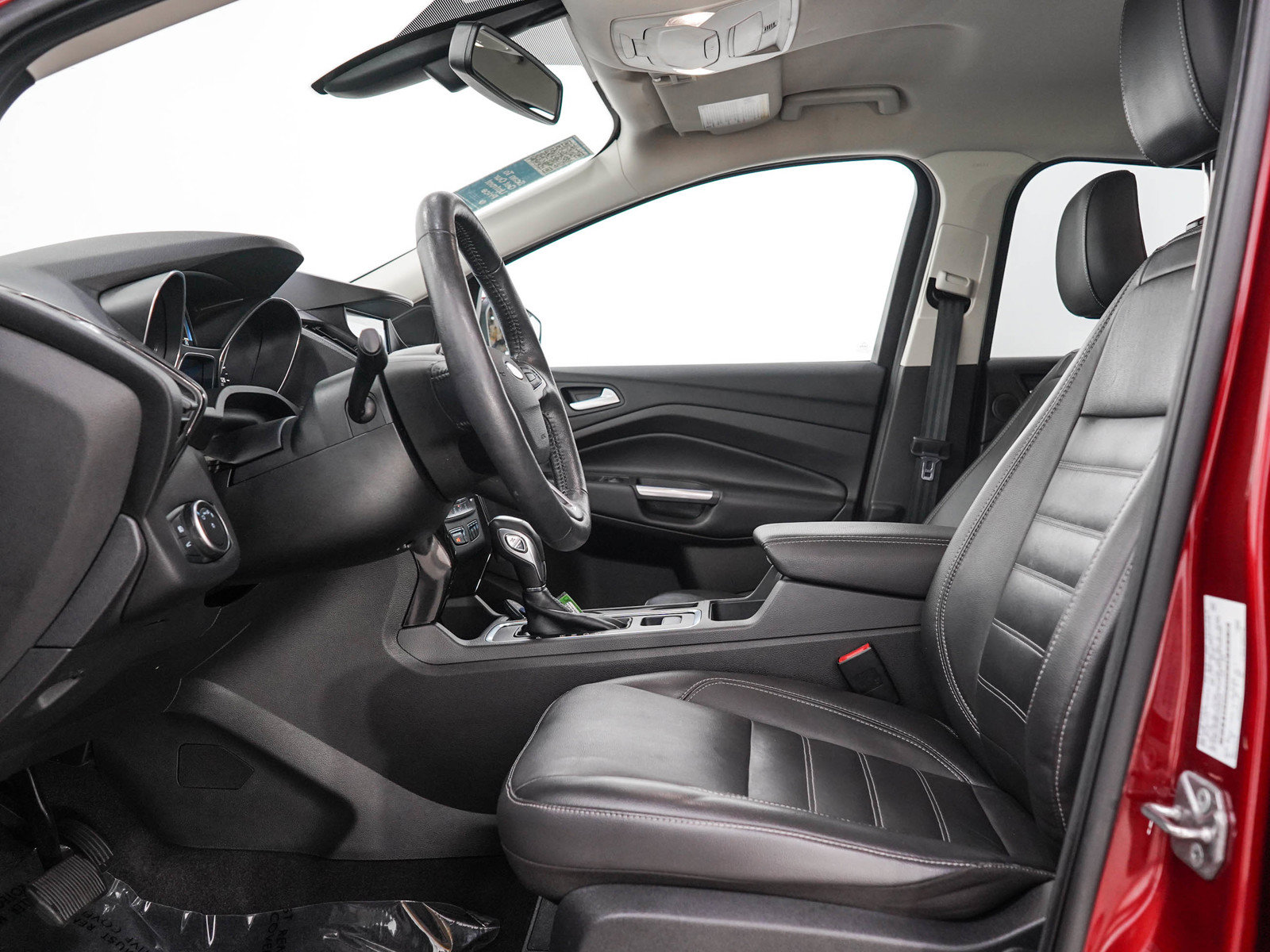 Used 2018 Ford Escape Titanium AWD/4WD image 24