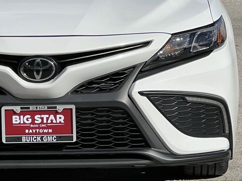 Used 2024 Toyota Camry SE image 7