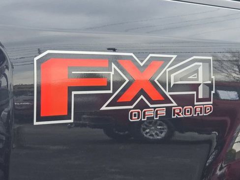 Certified 2022 Ford F250 XLT w/ XLT Premium Package image 4