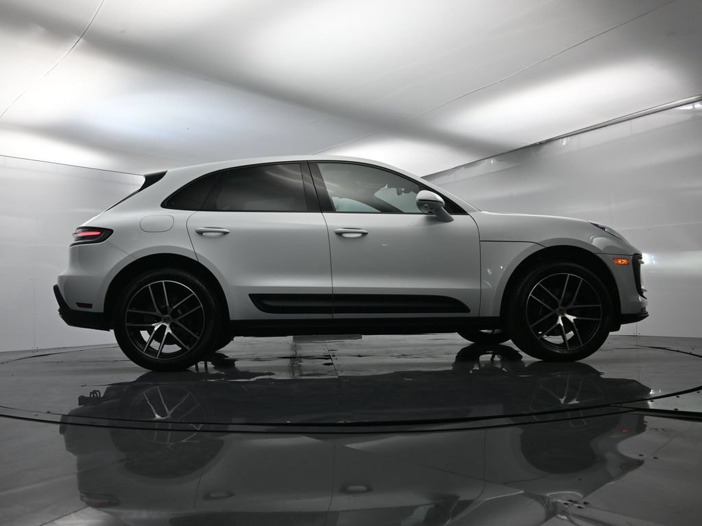 Certified 2026 Porsche Macan AWD/4WD image 52