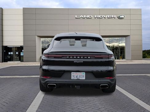 Used 2024 Porsche Cayenne Coupe AWD/4WD image 6