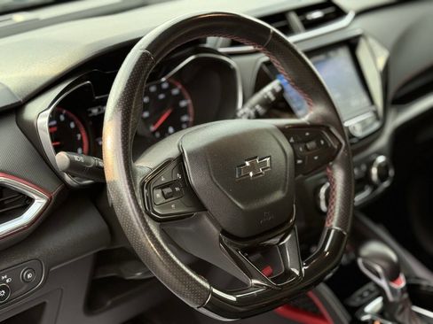 Used 2021 Chevrolet TrailBlazer RS w/ Convenience Package image 18