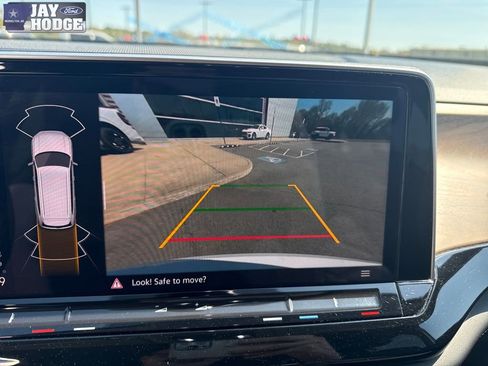 Used 2024 Volkswagen Atlas SE image 5