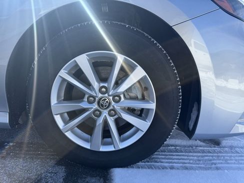 Used 2025 Toyota Camry LE image 4