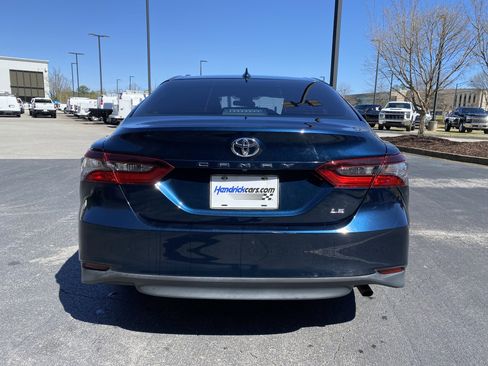 Used 2021 Toyota Camry LE image 8