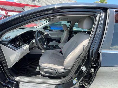 Used 2019 Hyundai Sonata SE FWD image 12