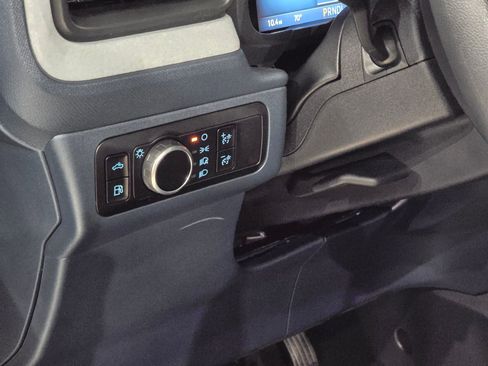 New 2025 Ford Maverick XLT w/ XLT Luxury Package FWD image 14