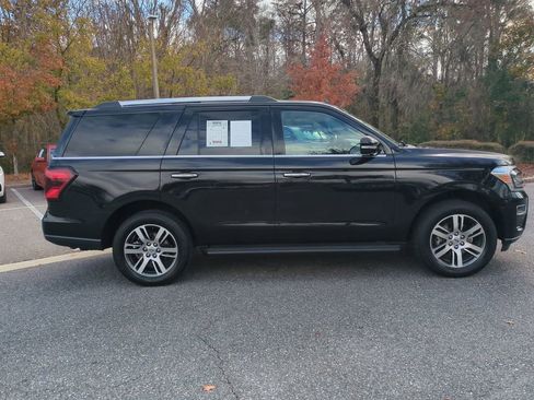 Used 2024 Ford Expedition Limited image 4