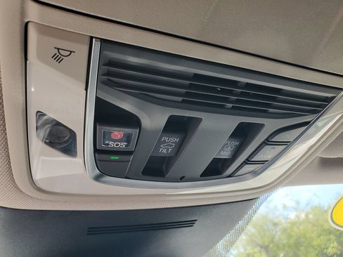 Used 2025 Acura MDX FWD image 36