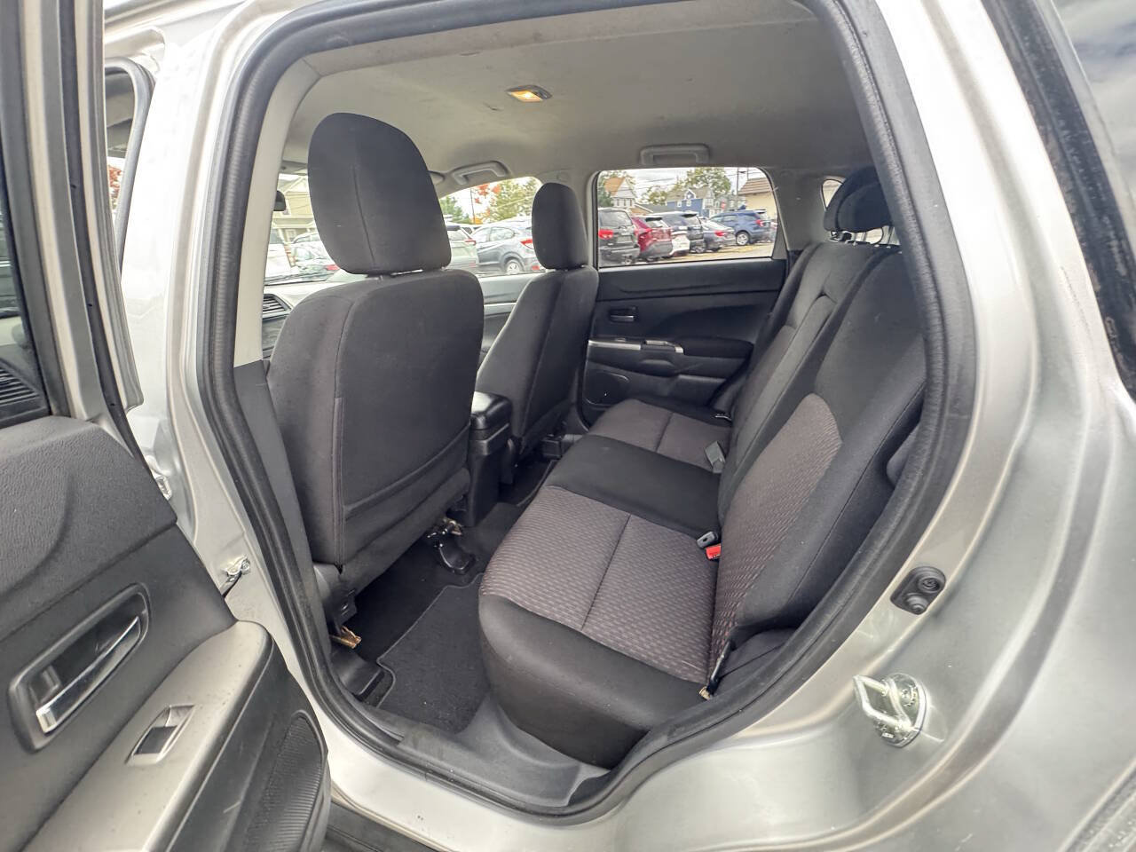 Used 2019 Mitsubishi Outlander Sport SE FWD image 39