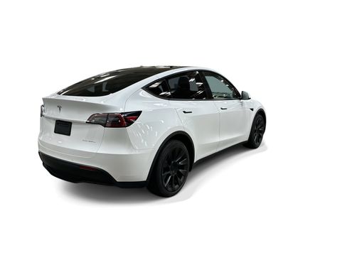 Certified 2022 Tesla Model Y Long Range AWD/4WD image 6