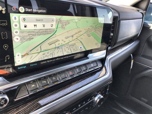 New 2026 GMC Sierra 1500 SLE image 18