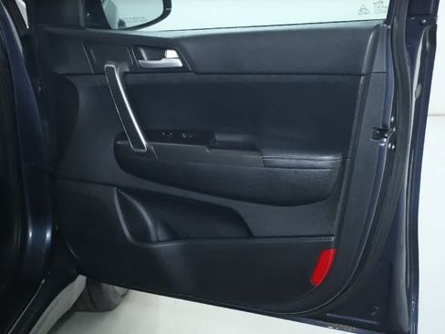 Used 2018 Kia Sportage LX w/ LX Technology Package FWD image 33