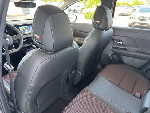 New 2026 Nissan Kicks SR w/ SR Premium Package FWD image 14