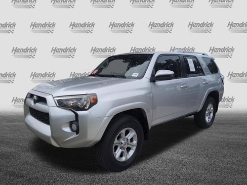 Used 2018 Toyota 4Runner SR5 image 5
