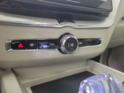 New 2026 Volvo XC60 B5 Ultra w/ Protection Package Premier AWD/4WD image 29