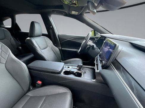 Used 2025 Lexus RX 350 Premium w/ Accessory Package (Z1) FWD image 16