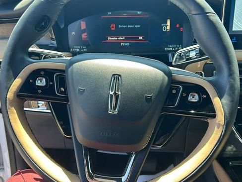Used 2023 Lincoln Corsair Reserve w/ Equipment Group 201A AWD/4WD image 19