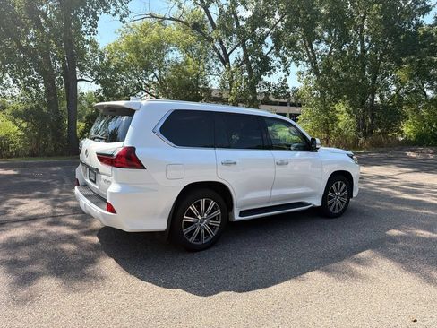 Used 2016 Lexus LX 570 4WD w/ Luxury Package image 25