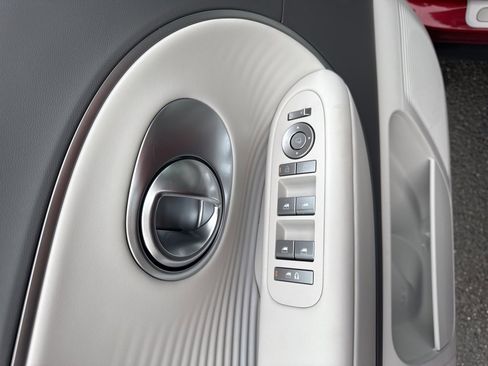 Used 2026 Hyundai Ioniq 9 SEL image 17