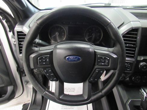 Used 2020 Ford F150 XLT w/ Equipment Group 302A Luxury AWD/4WD image 33