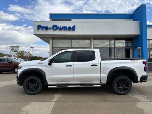 Used 2021 Chevrolet Silverado 1500 LT Trail Boss image 8