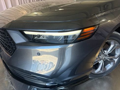 Used 2024 Honda Accord EX-L image 9
