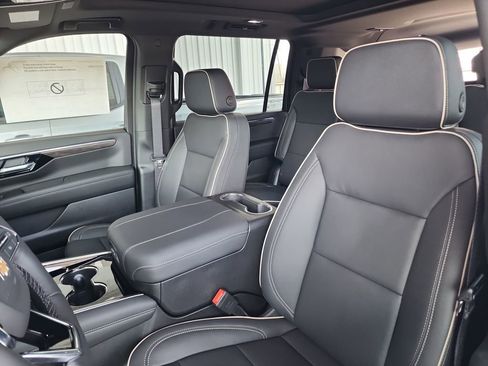 New 2026 Chevrolet Suburban Premier w/ Sun And Tow Package image 15