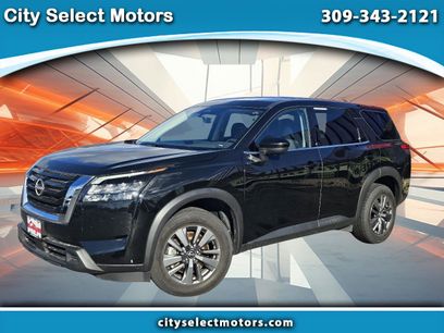 Used 2023 Nissan Pathfinder S w/ Cargo Package