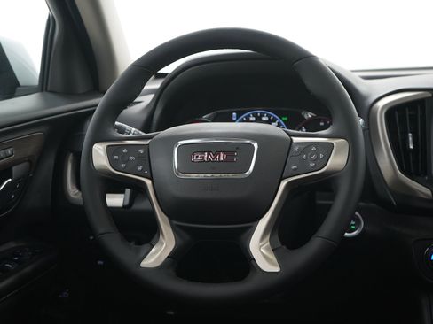 Used 2024 GMC Terrain Denali w/ Denali Premium Package AWD/4WD image 14