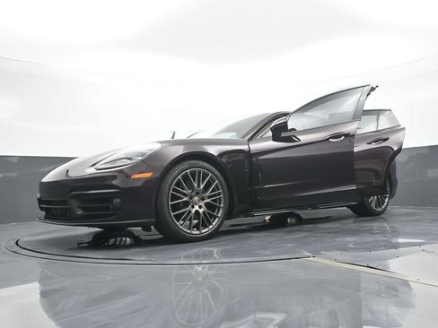 Certified 2023 Porsche Panamera 4 Platinum Edition AWD/4WD image 32