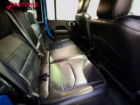 Used 2022 Jeep Wrangler Unlimited Sahara w/ Cold Weather Group image 34