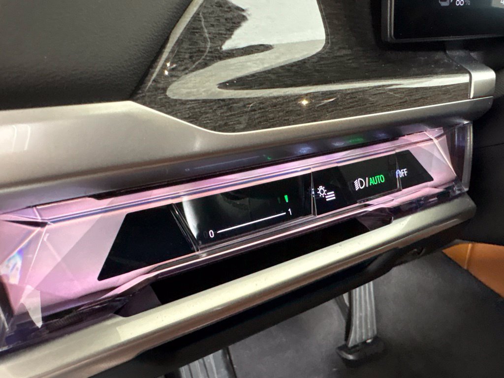 Certified 2024 BMW i7 eDrive50 RWD image 28