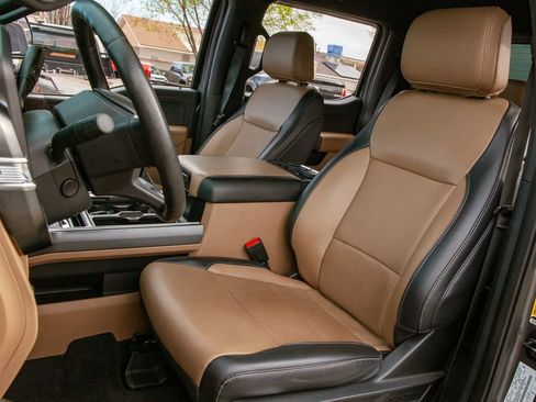 Used 2023 Ford F250 Lariat w/ Sport Appearance Package image 13