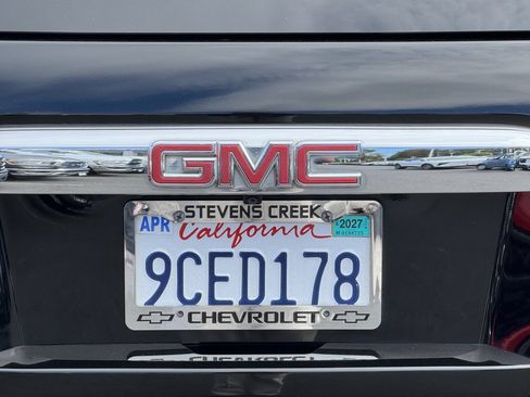 Used 2019 GMC Yukon XL Denali w/ Denali Ultimate Package AWD/4WD image 11