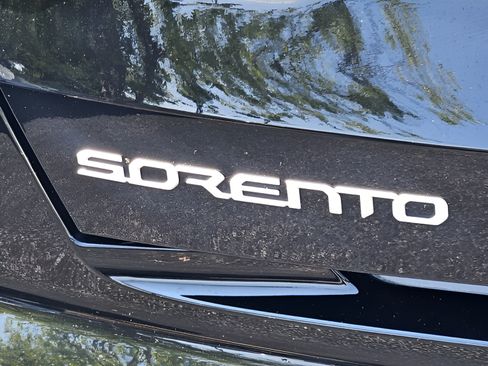 Used 2023 Kia Sorento SX FWD image 33