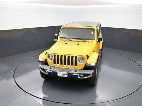 Used 2021 Jeep Wrangler Unlimited Sahara AWD/4WD image 18