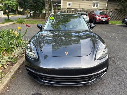 Used 2018 Porsche Panamera 4 AWD/4WD image 9