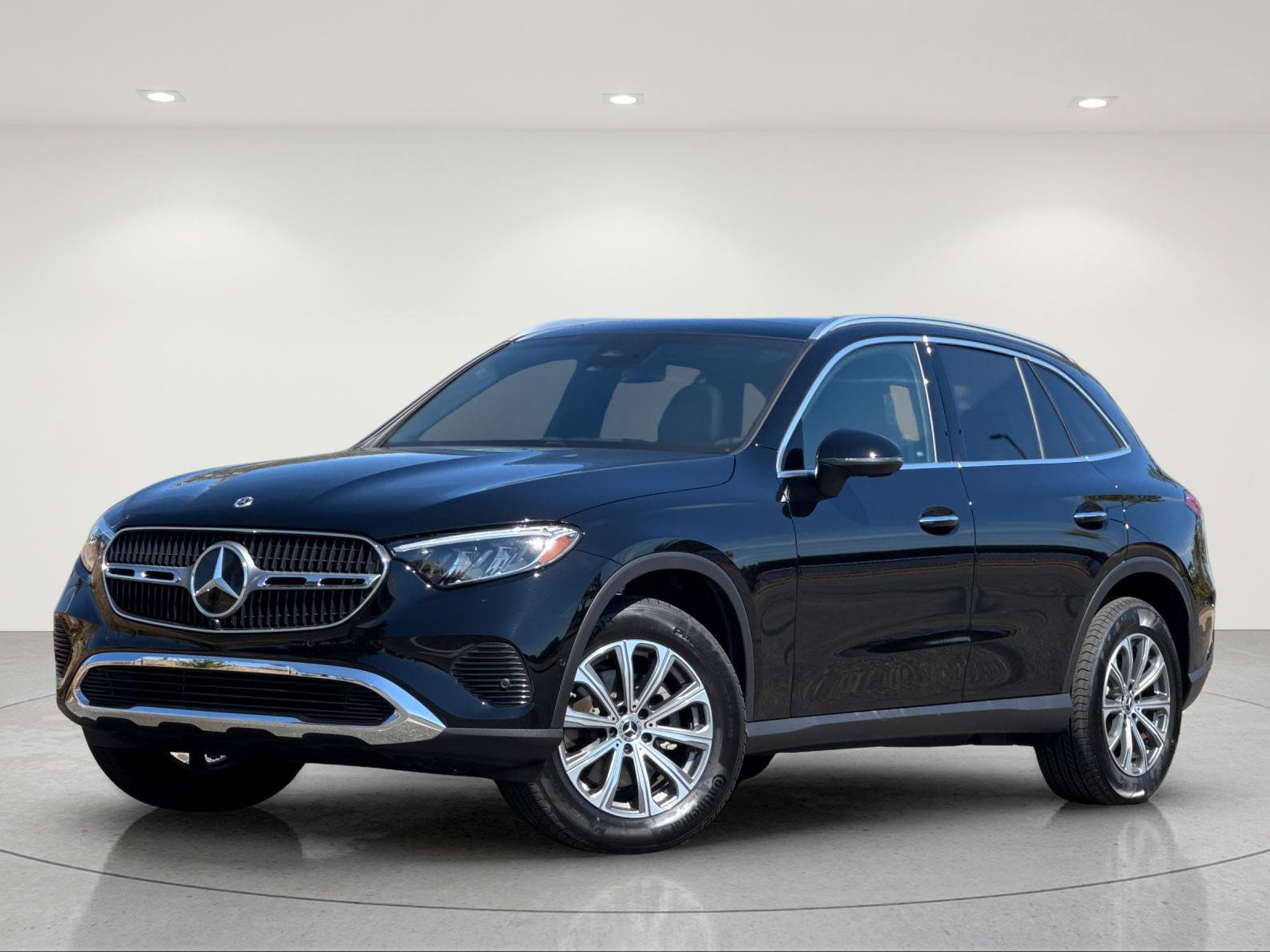 Certified 2026 Mercedes-Benz GLC 300 4MATIC image 2