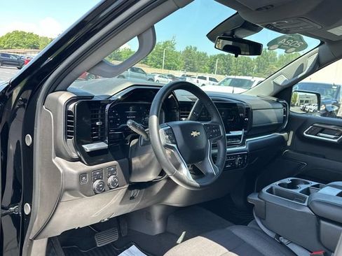 Used 2024 Chevrolet Silverado 1500 LT AWD/4WD image 9