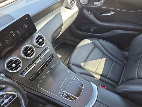 Used 2020 Mercedes-Benz GLC 300 4MATIC image 27
