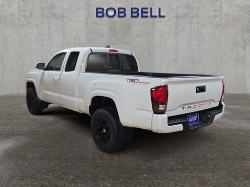 Used 2021 Toyota Tacoma SR w/ SR Convenience Package image 3