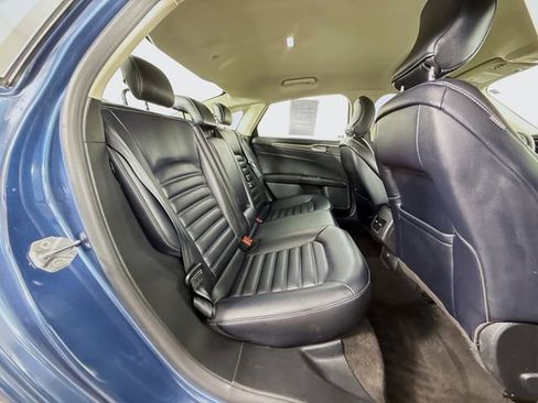 Used 2019 Ford Fusion SEL image 26
