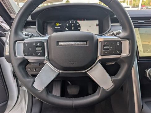 Used 2024 Land Rover Discovery S AWD/4WD image 12