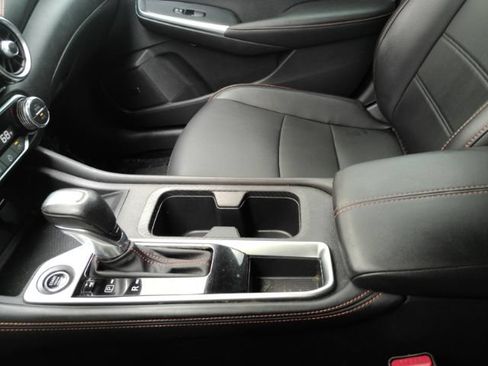 Used 2023 Nissan Sentra SR w/ SR Premium Package FWD image 41
