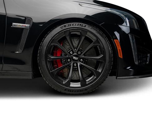 Used 2018 Cadillac CTS V w/ Carbon Fiber Package RWD image 30