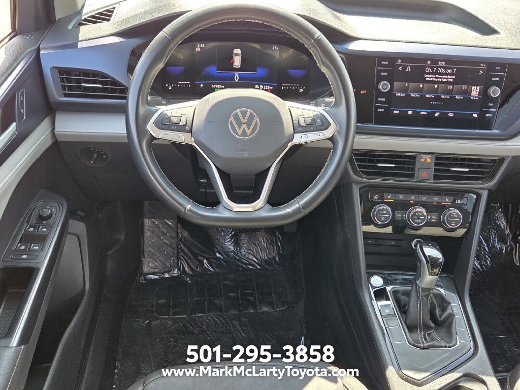 Used 2024 Volkswagen Taos SE FWD image 11