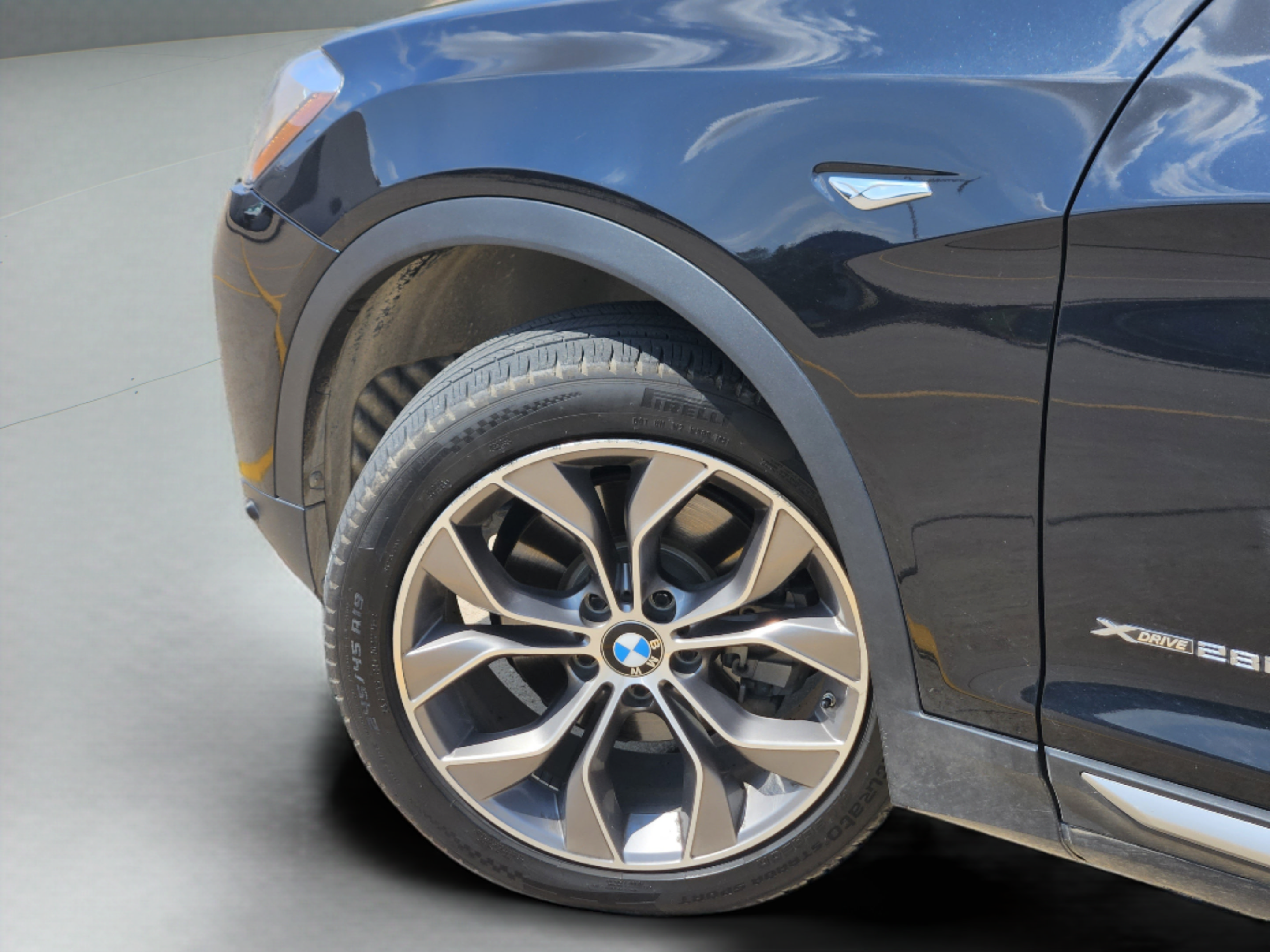 Used 2017 BMW X3 xDrive28i AWD/4WD image 23