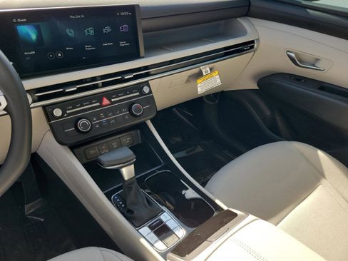 New 2026 Hyundai Tucson SE image 23