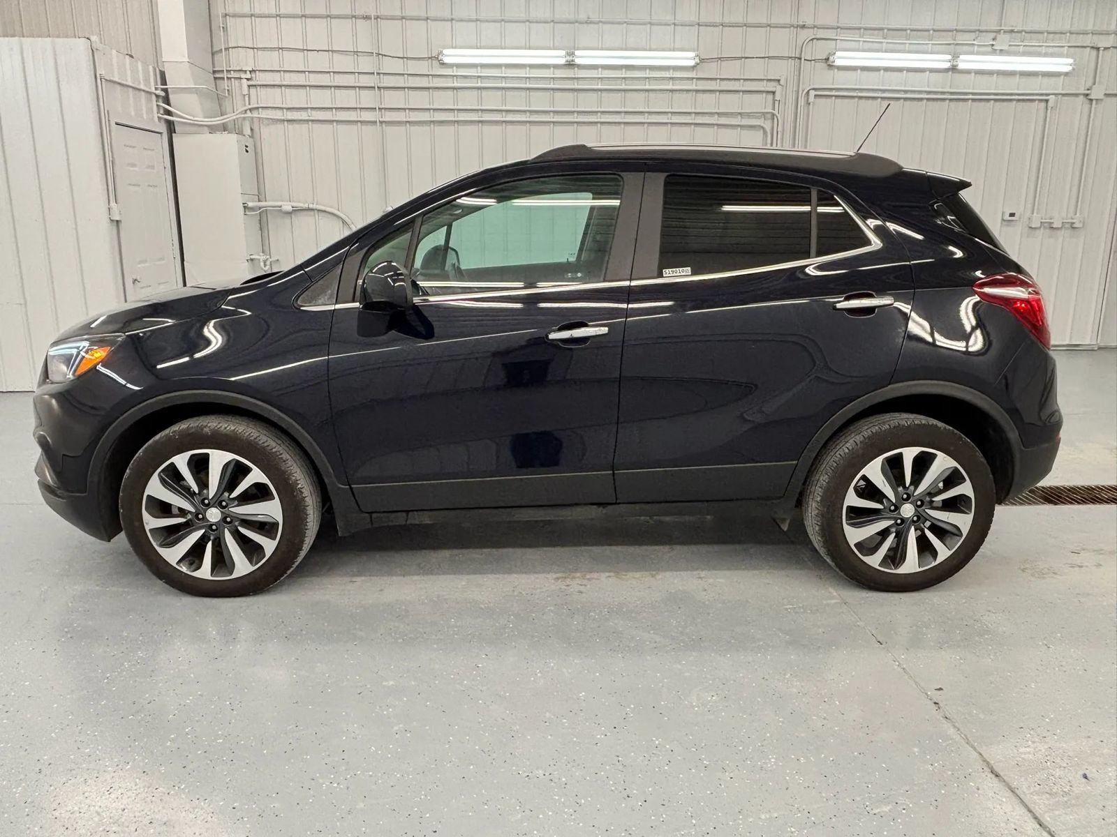 Used 2022 Buick Encore Preferred AWD/4WD image 8